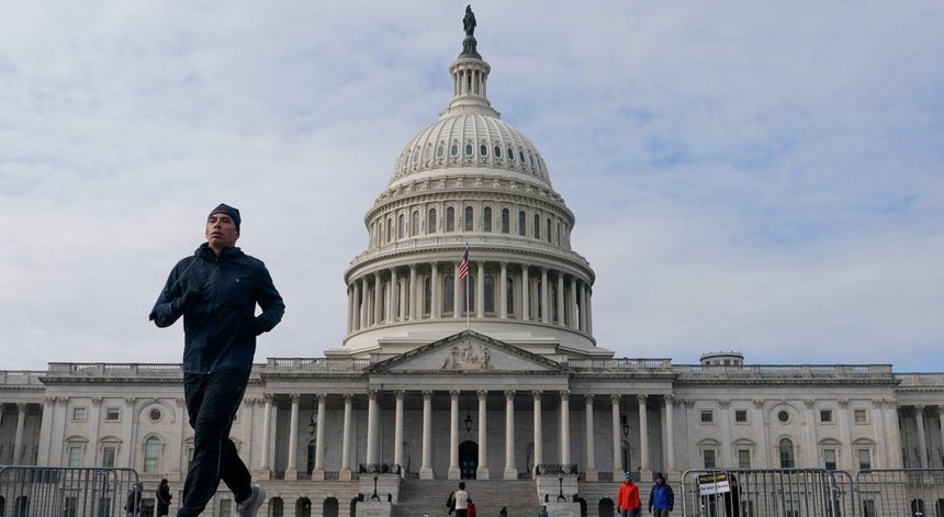 Congressistas norte-americanos condenam sugestões de anexação da Gronelândia
