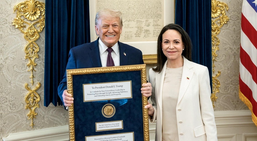 "Um gesto maravilhoso". Corina Machado deu medalha do prémio Nobel a Trump