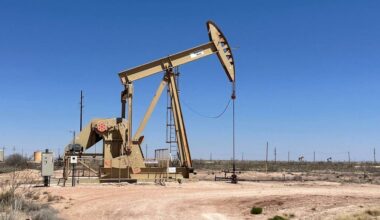 Preço do petróleo cai após anúncio de Trump de acordo com a Venezuela