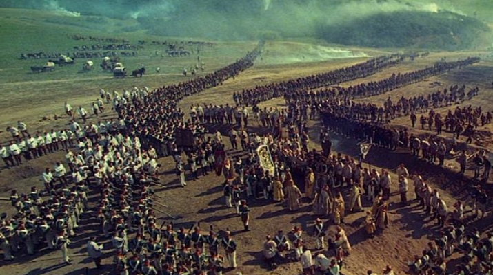 Mais de 10 mil figurantes foram usados ​​como soldados para filmar uma das maiores epopeias já produzidas