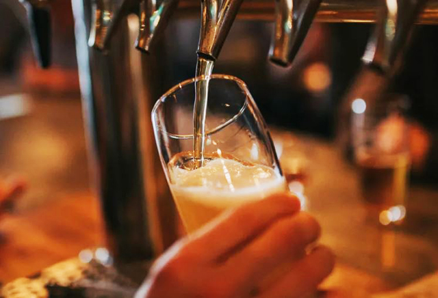 'Síndrome do coração festeiro' relaciona consumo excessivo de álcool a arritmia cardíaca