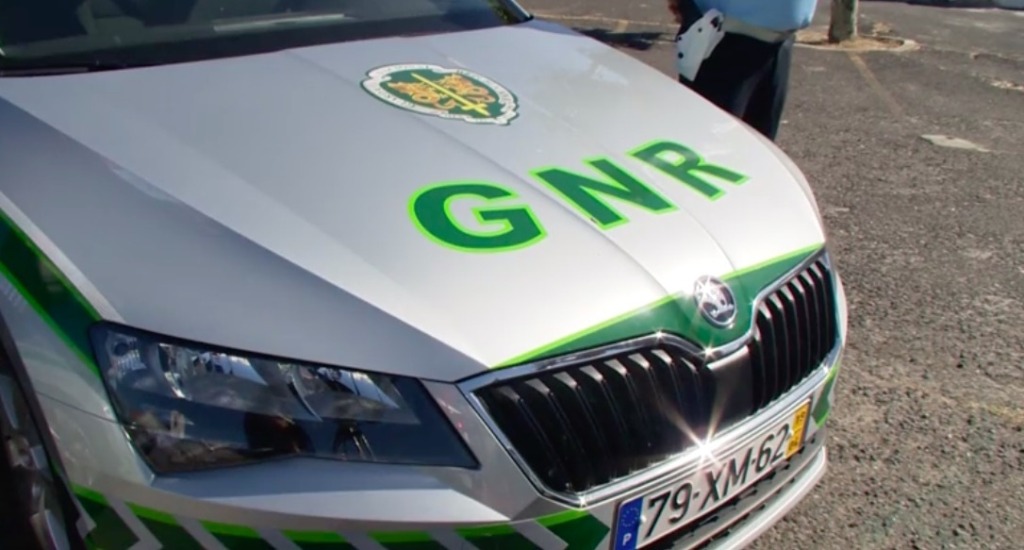 Valença: Ainda atiraram a droga para fora do carro… mas a GNR topou tudo