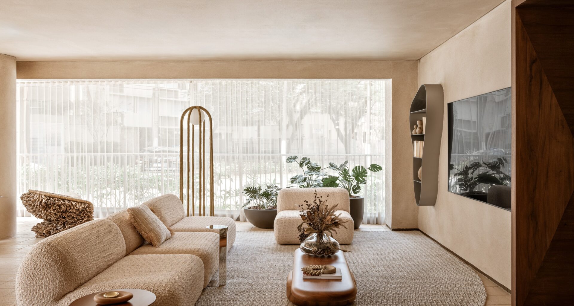 Apartamento celebra raízes brasileiras com materialidades típicas