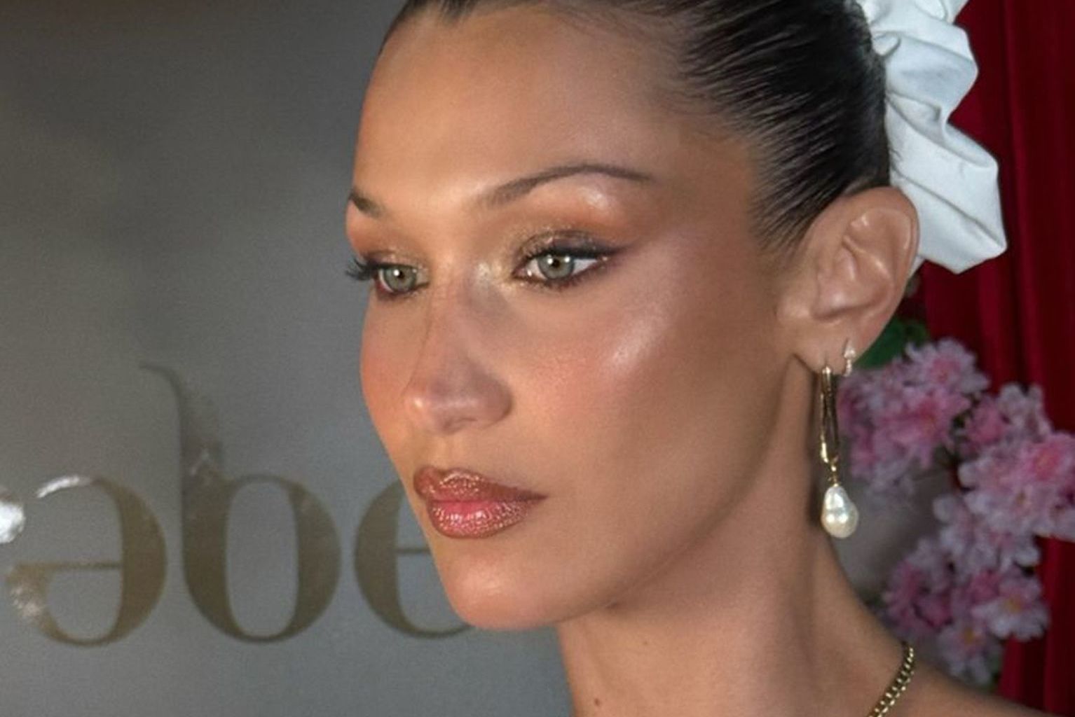 Este creme de rosto é barato e é um dos favoritos de Bella Hadid, Rihanna, Adele e Victoria Beckham