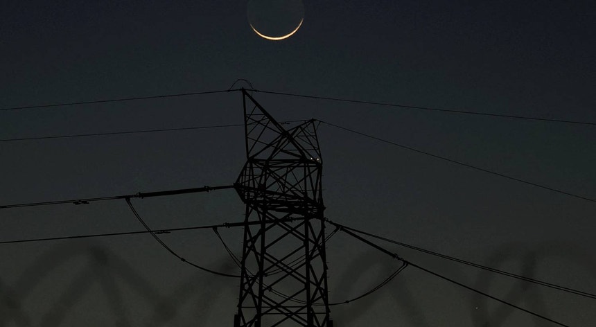 Apagão. E-Redes afasta responsabilidades na distribuição de energia e aponta dependência da REN