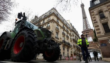 França. Agricultores protestam contra acordo UE