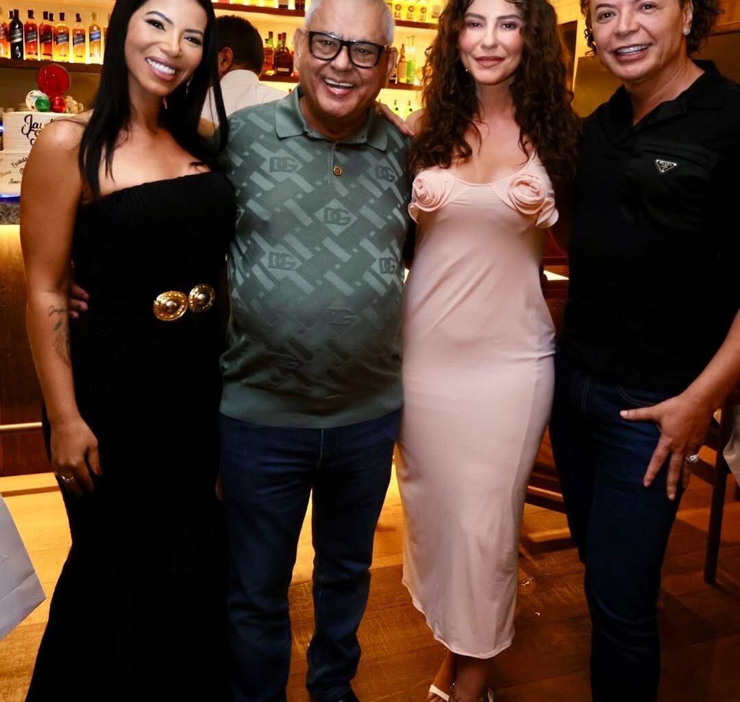 Sem presença de Virginia, Paolla Oliveira vai à festa de aniversário de patrono da Grande Rio; vídeo