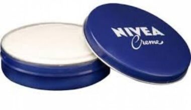 100 anos depois, Beiersdorf lança nova versão do icónico creme da lata azul da Nivea