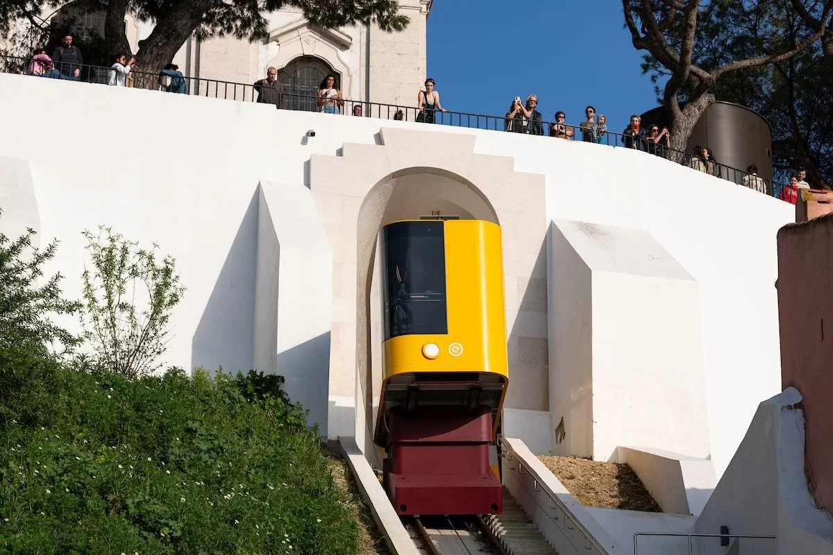 Funicular da Graça em Lisboa é finalista do prémio de arquitetura Mies van der Rohe