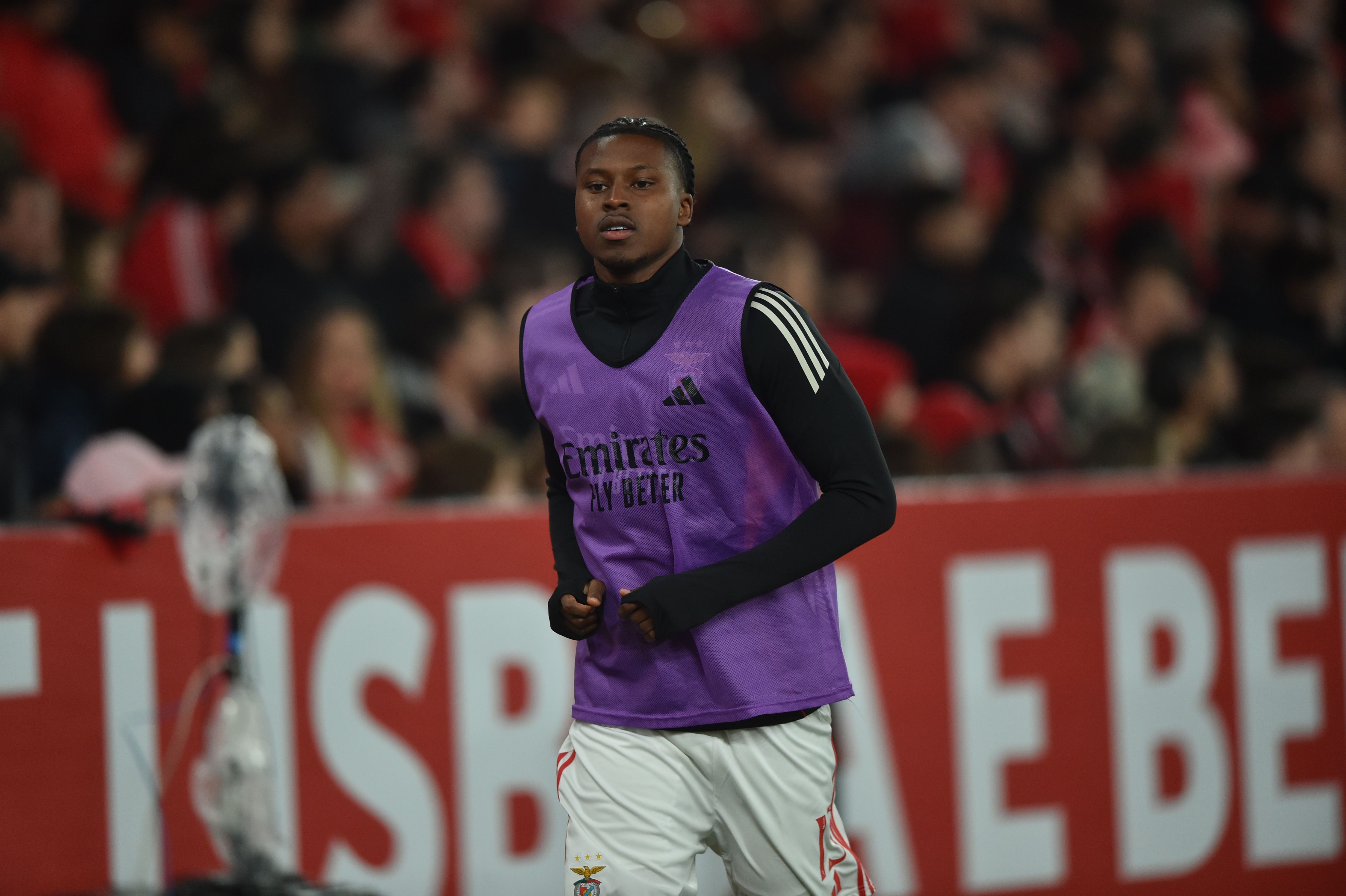 Sidny Lopes Cabral em período de aquecimento - Foto: Miguel Nunes