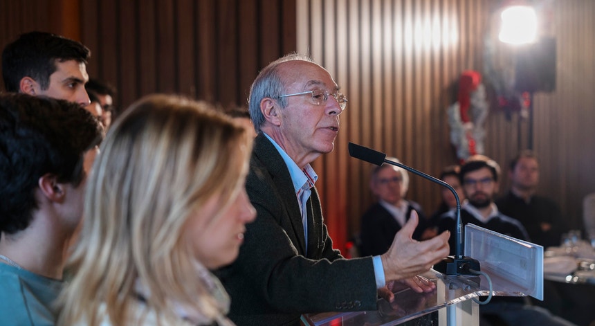 "Vazio gera alarme social". Marques Mendes aconselha ministra da Saúde a dar explicações