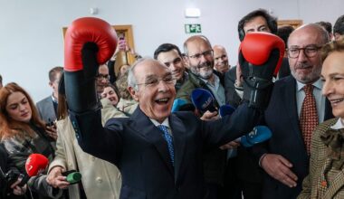 Marques Mendes calçou luvas de boxe num dia em que recebeu muitos golpes