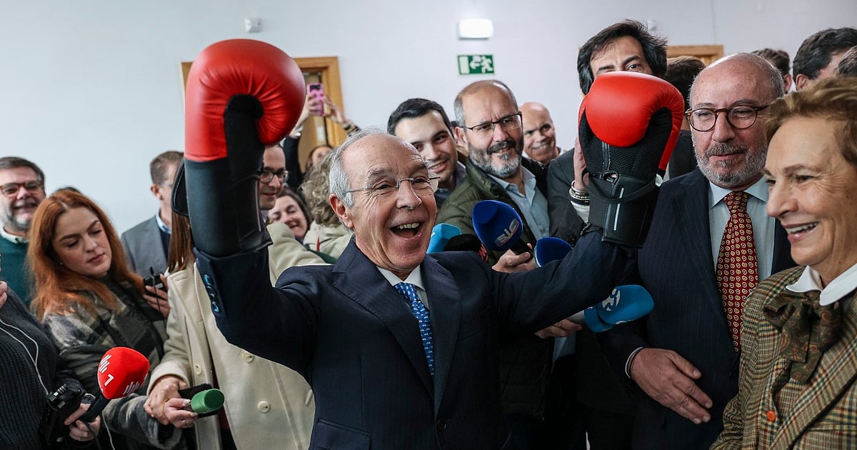 Marques Mendes calçou luvas de boxe num dia em que recebeu muitos golpes