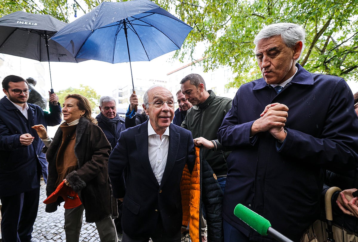 Marques Mendes critica Cotrim de Figueiredo e apela ao voto pela estabilidade