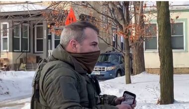 Agente do ICE que baleou Renee Good sofreu hemorragias internas, dizem fontes