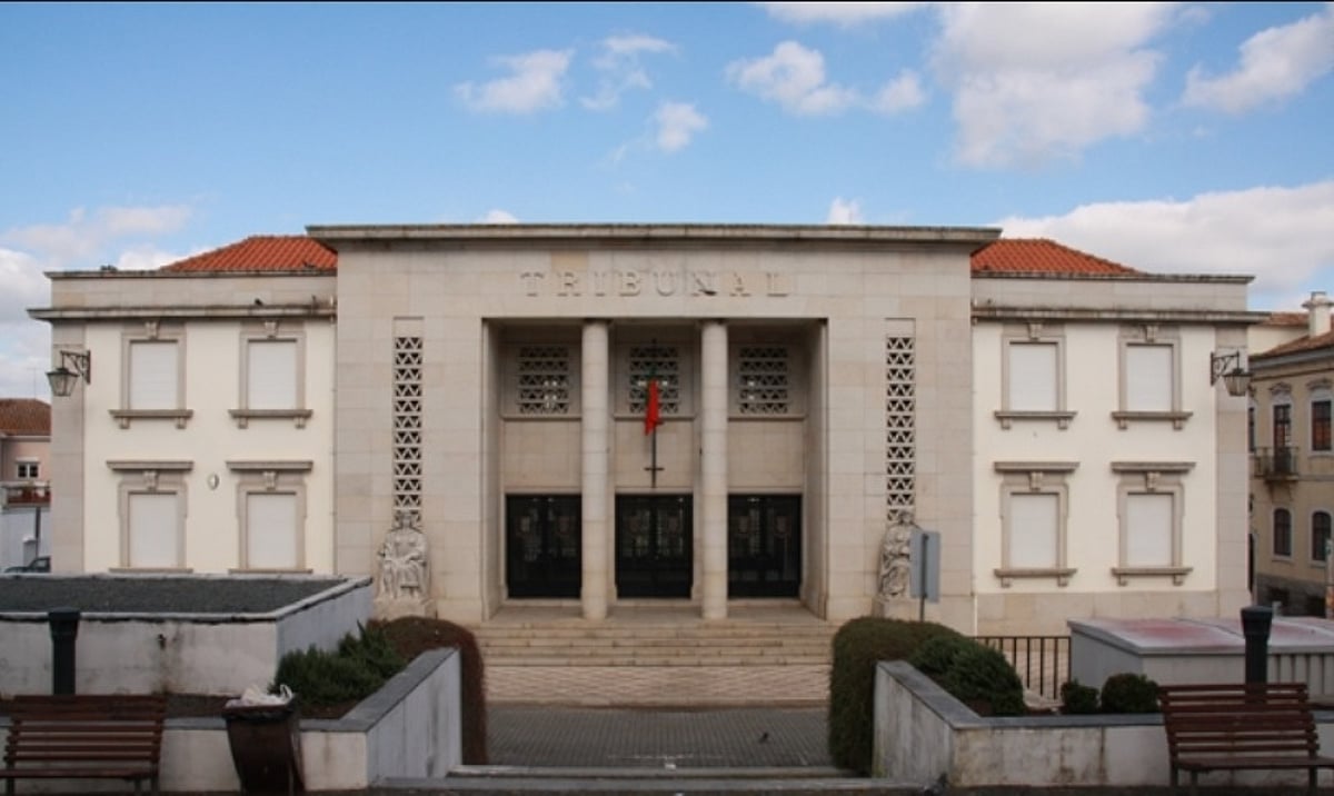 Tribunal de Beja condena nove pessoas por tráfico de imigrantes no Alentejo