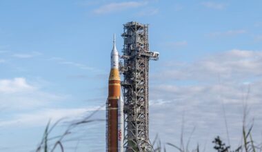 NASA transporta foguetão Artemis II para lançamento histórico rumo à Lua