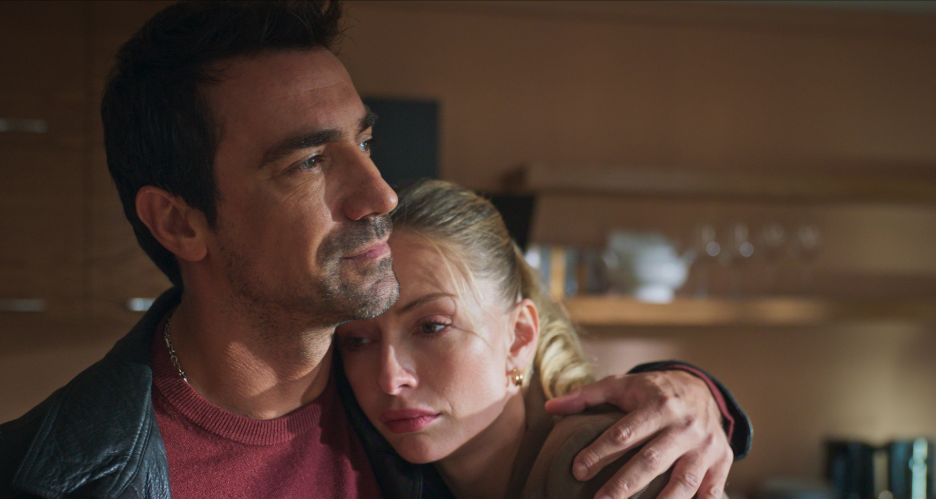 Fã de séries turcas? Netflix estreia “Amar, Perder”, uma história de amor "entre prazos e dívidas"