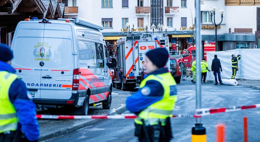 Dezenas de mortos em explosão num bar numa estância de esqui suíça