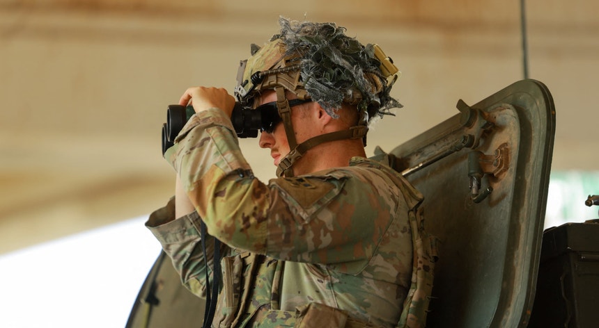 Tensão com Irão. EUA ordenam a soldados que se retirem de base militar no Catar