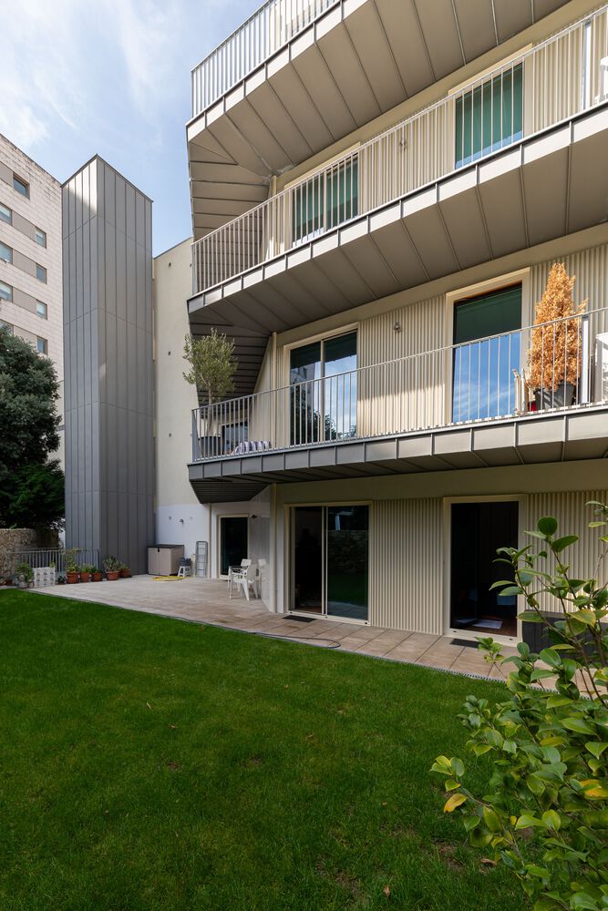 Arquitetos de barcelos destacados em portal internacional por prédio num lugar cheio de história