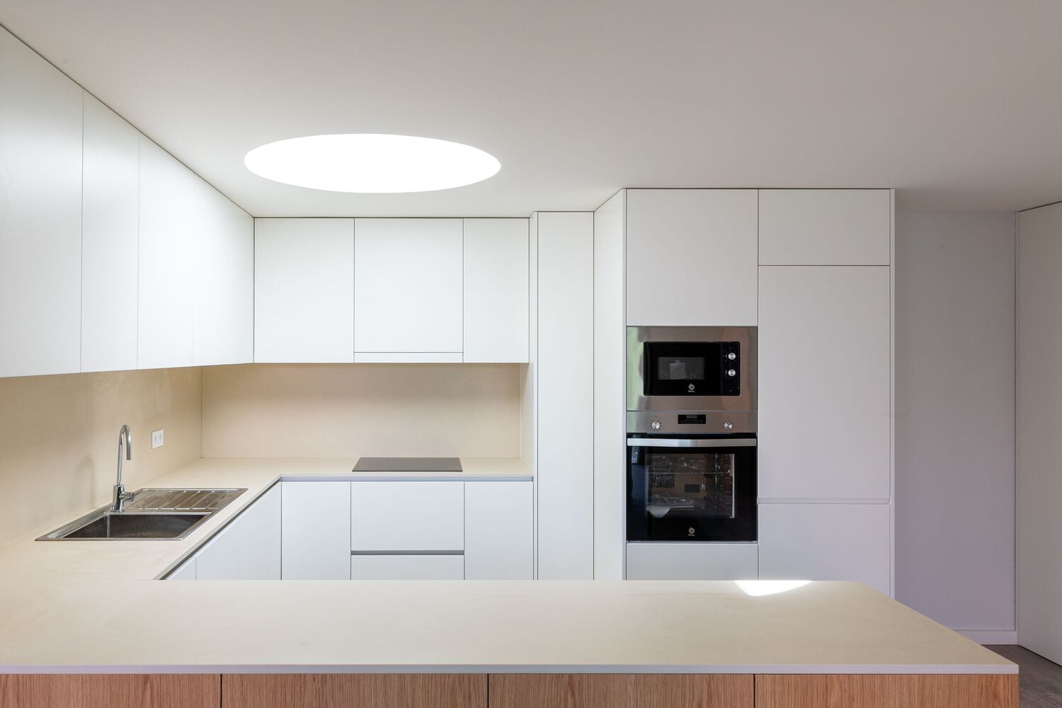 Arquitetos de barcelos destacados em portal internacional por prédio num lugar cheio de história