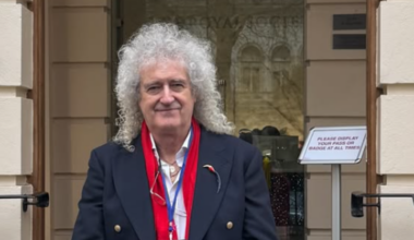 Guitarrista do Queen faz desabafo sobre a sua saúde: "Sei que é d