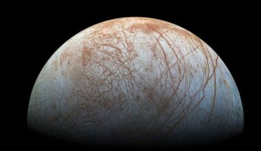 Estudo levanta dúvidas sobre o potencial de vida em Europa, lua de Júpiter