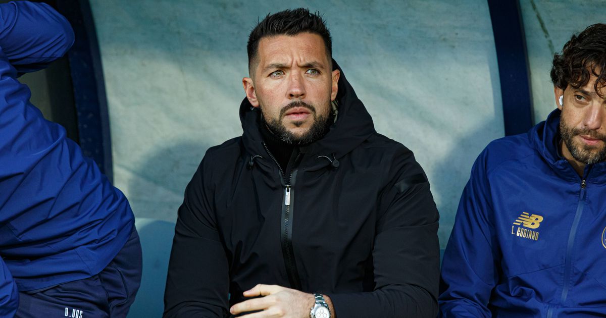 FC Porto e Farioli selam renovação de contrato do treinador