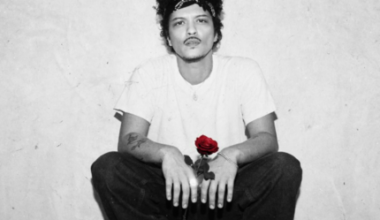 Bruno Mars anuncia nova turnê para 2026; confira datas e locais