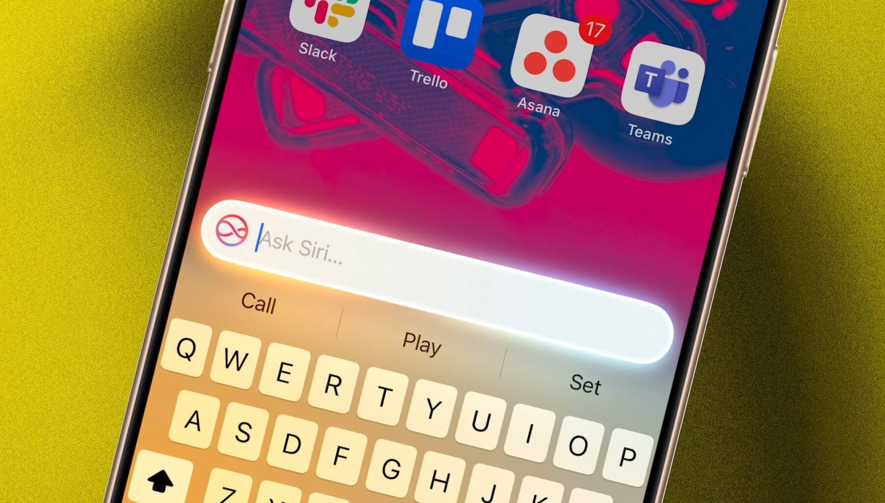 Invocando Siri no iPhone.