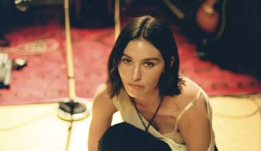 Gracie Abrams estreia como atriz em filme da diretora de Babygirl