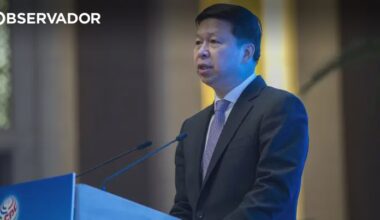 China pede "desenvolvimento pacífico" dos laços com Taiwan – Observador