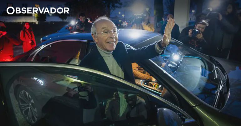 Mendes carrega contra Cotrim e não descola do Governo – Observador