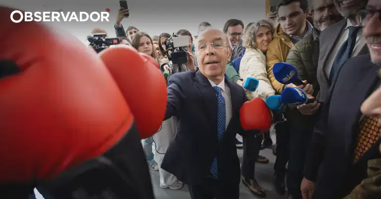 Mendes inspira-se em Mitterrand para afastar desnorte – Observador