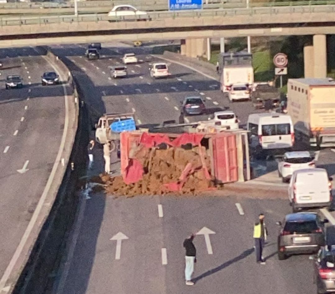 Motorista ferido em despiste na A1 em Alverca