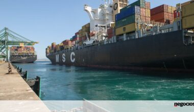 Exportações de bens caem 1,7% em novembro. Importações tropeçam 7,9% - Conjuntura