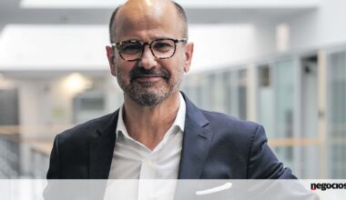 João Bento: o engenheiro que mudou o negócio dos CTT com a troca das cartas pelas encomendas - Jornal de Negócios