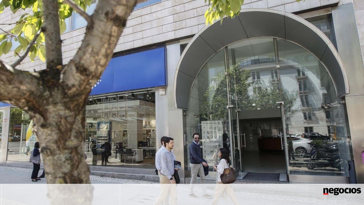 Procura na mega emissão de Portugal mais do que duplica face à última venda sindicada - Obrigações