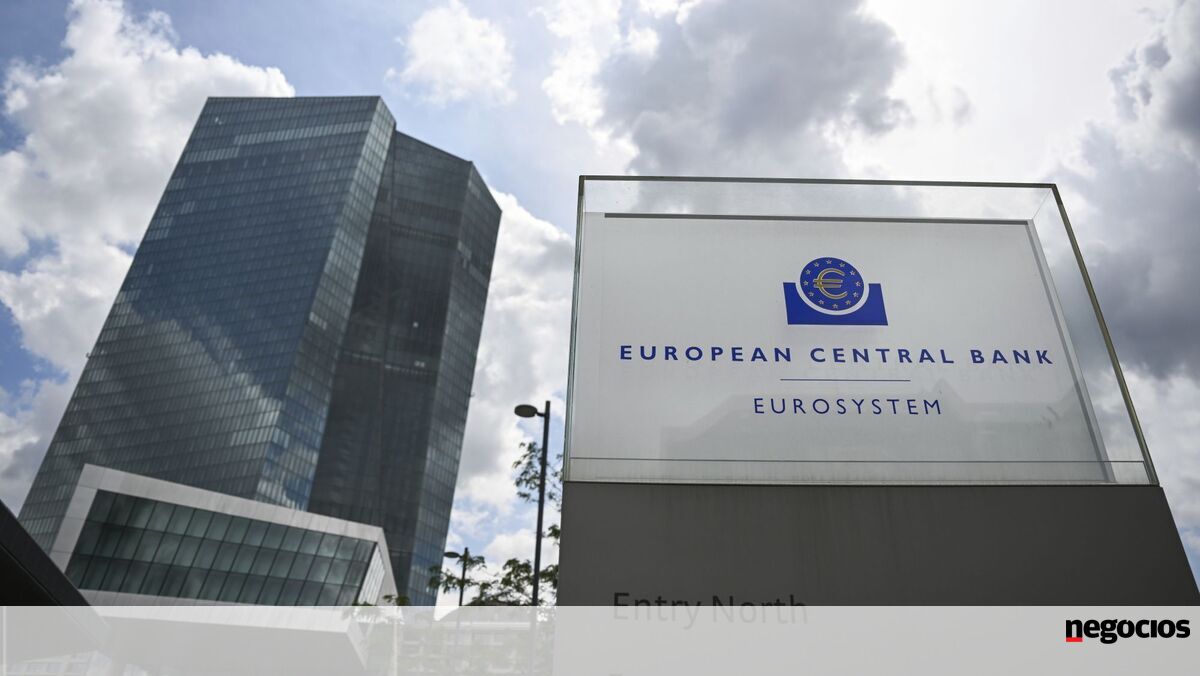 BCE observa com atenção desvalorização do dólar face ao euro - Mercados