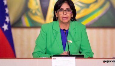 Supremo da Venezuela aponta Delcy Rodríguez como líder após captura de Maduro - Américas