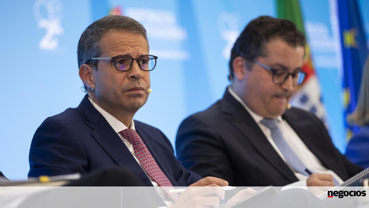 Governo responde à OCDE: Reduções de IRS e IRC "são para implementar" - Finanças Públicas