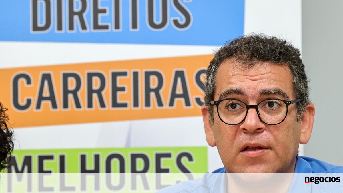 Governo mantém aumentos salariais e Frente Comum não assina acordo - Função Pública