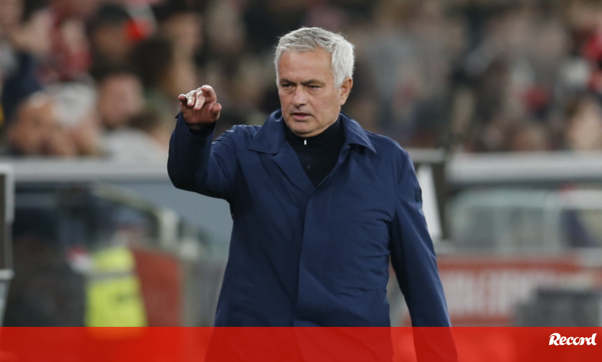 Primeira volta chegou ao fim e missão é difícil mas Mourinho não atira toalha ao chão e foca-se no que pode melhorar - Benfica
