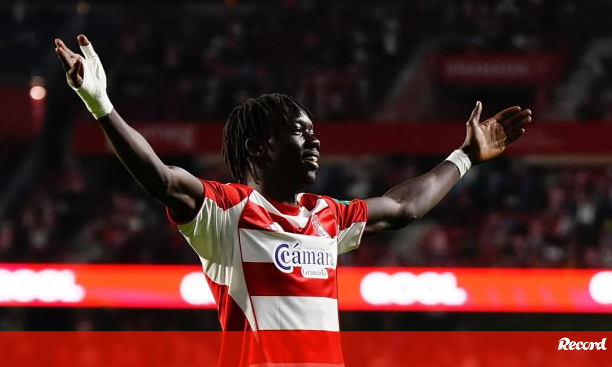 Faye esperado em Lisboa no fim de semana: senegalês já tem data de entrada no Sporting - Sporting