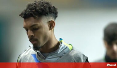 Luís Guilherme estreia-se no onze do Sporting - Sporting