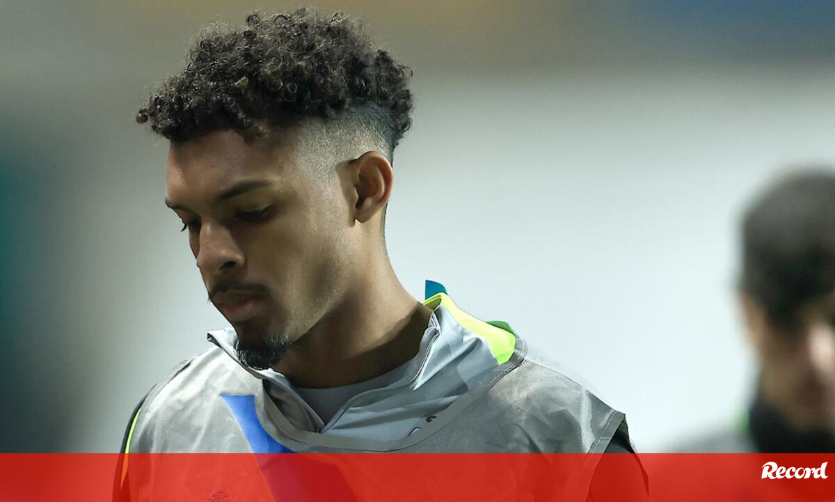 Luís Guilherme estreia-se no onze do Sporting - Sporting