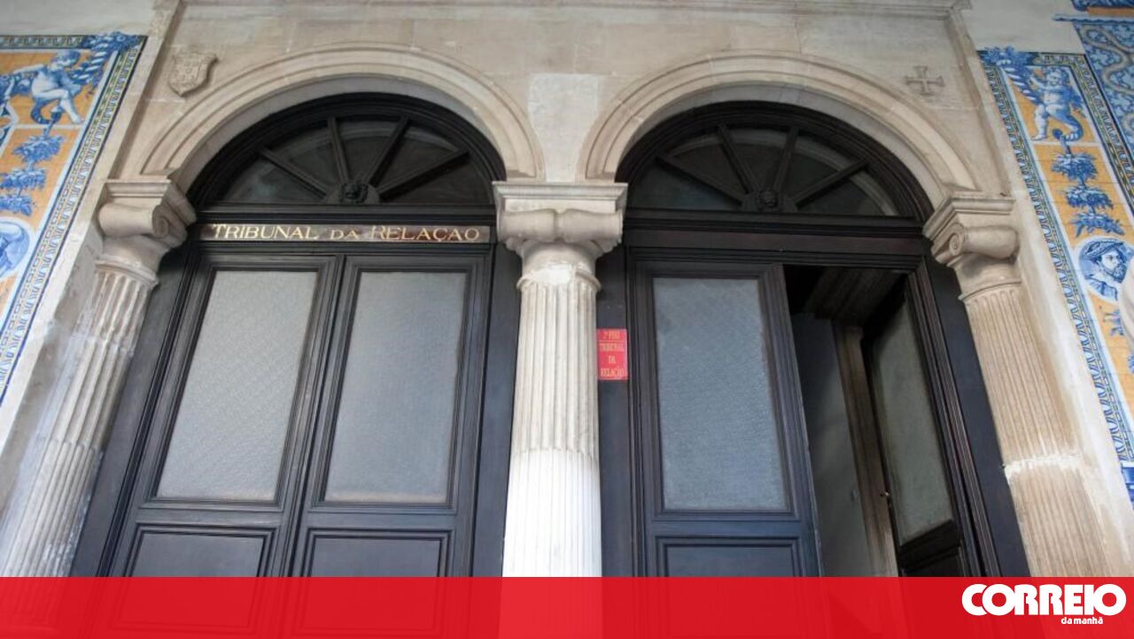 Homem mistura óleo de rícino em vinho para matar ladrão de garrafões e é absolvido - Portugal