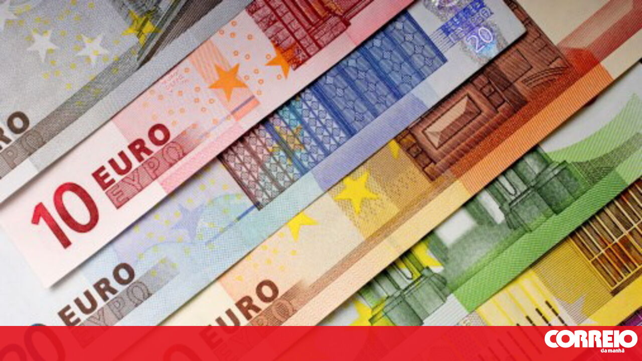 Salário mínimo nacional sobe para 920 euros a partir de hoje - Economia