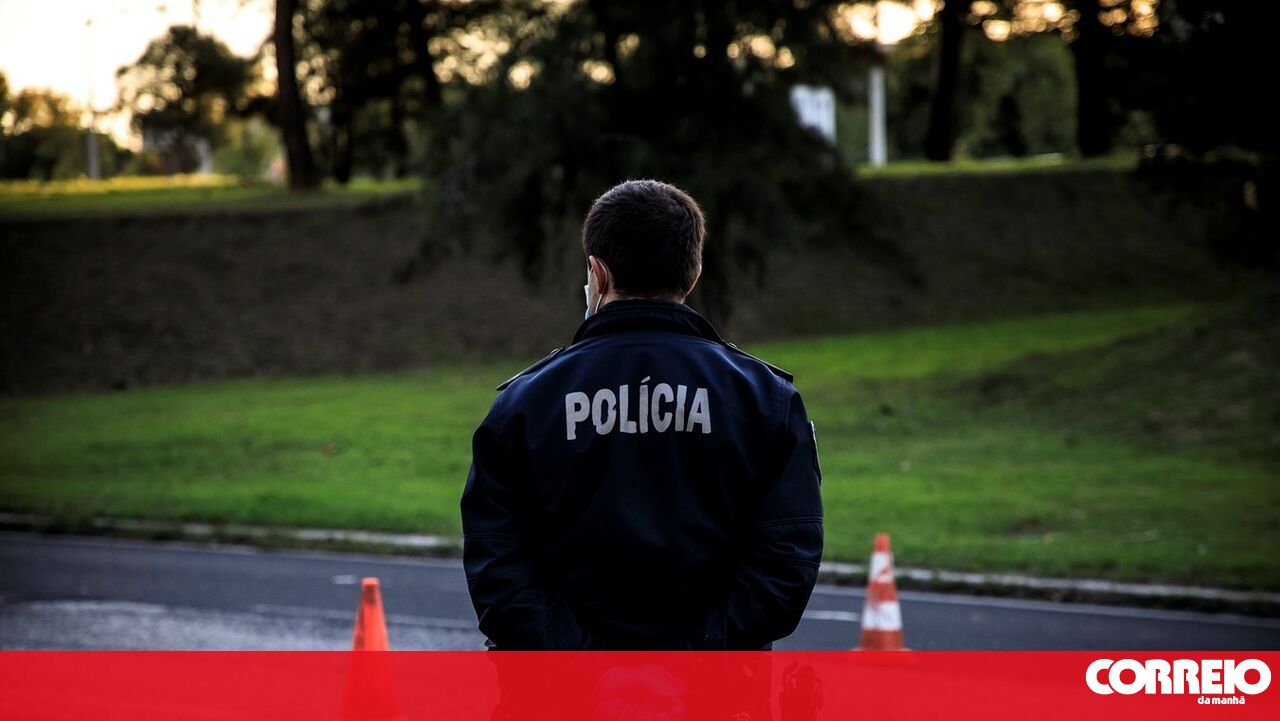 Granadas encontradas em poço de Odivelas já foram recolhidas e vão ser destruídas - Portugal